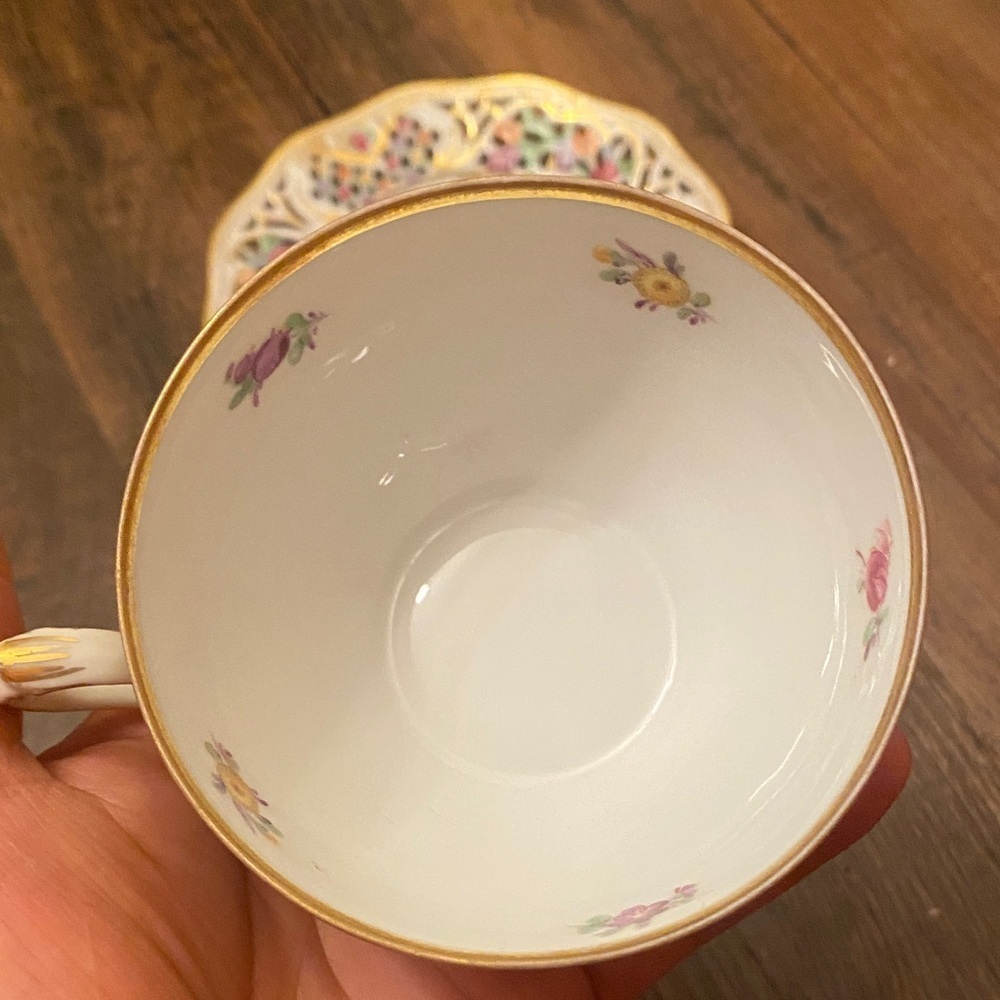 Chateau Floral Mug with Gold Trim - Picture 5 of 8